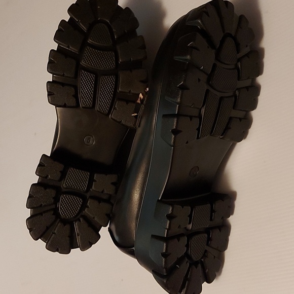 Platform Loafers with Gold Chains - Picture 2 of 4